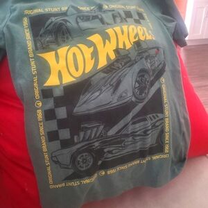 EUC Carter's brand Hot 🔥 🛞 👕